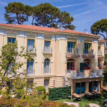 Hotel Petit Palais-2